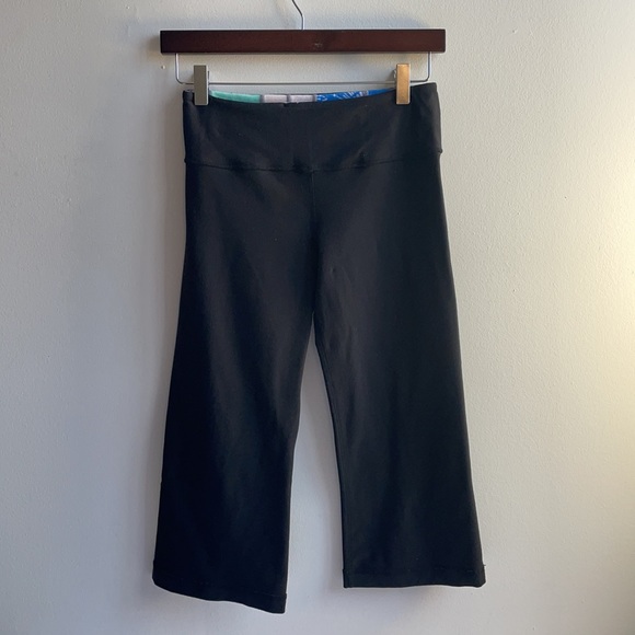 Reversable Lululemon Capris Size 4 - Picture 12 of 14